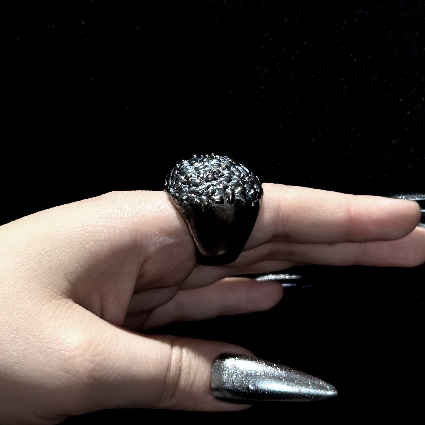 Black Lychee Ring - Size R